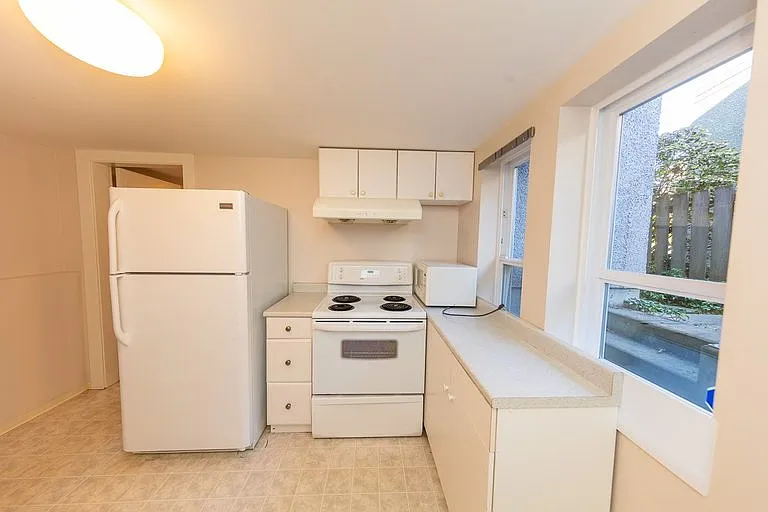 2215 W 18th Ave #1A — Photo 2