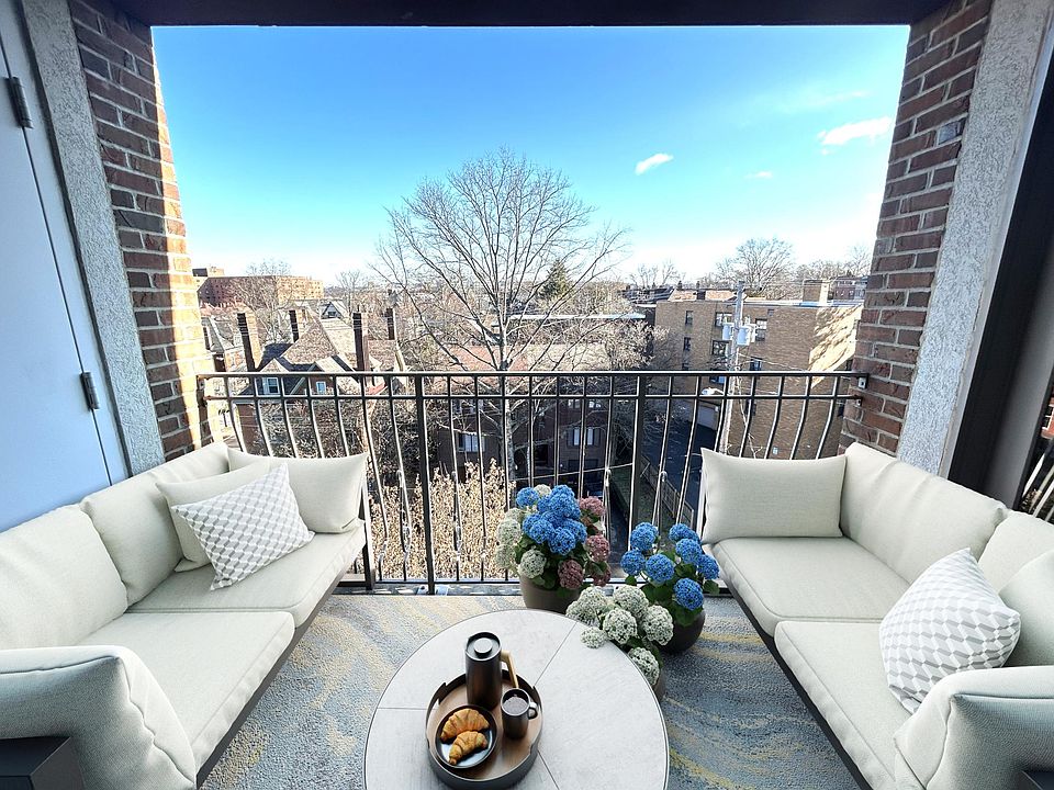 Private Balcony with View!
Penthouse Suite