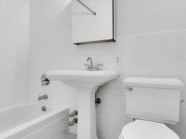 420 E 66th St #5C — Photo 6