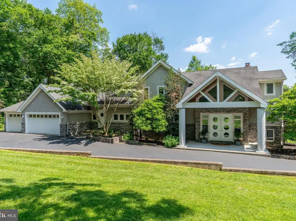 2 Forrest Ln, Springfield, PA 19064