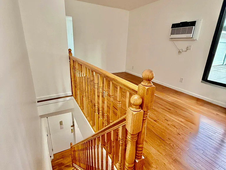 305 E 95th St #6B — Photo 16