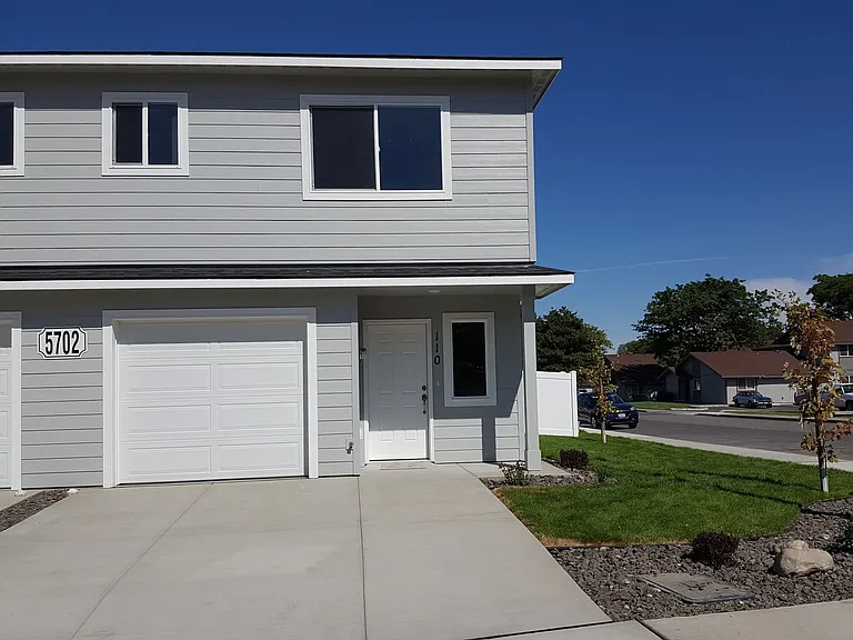 5702ke — Photo 1
