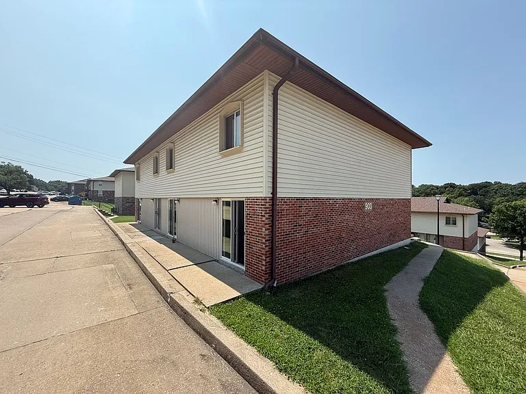 903 Southwest Blvd N — Photo 18