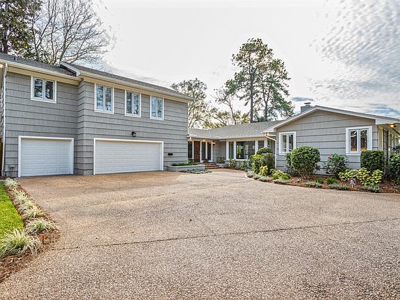 5008 Yacht Club Road!