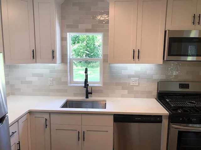 3305 S Woods Ave — Photo 19