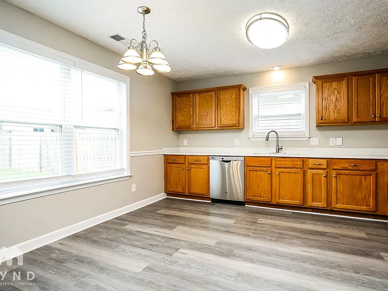 1634 Beaconcrest Cir — Photo 5