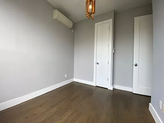 Rented by Reside New York | media 30