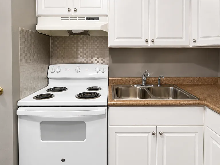 1410 Wrights Ferry Rd #4 — Photo 4