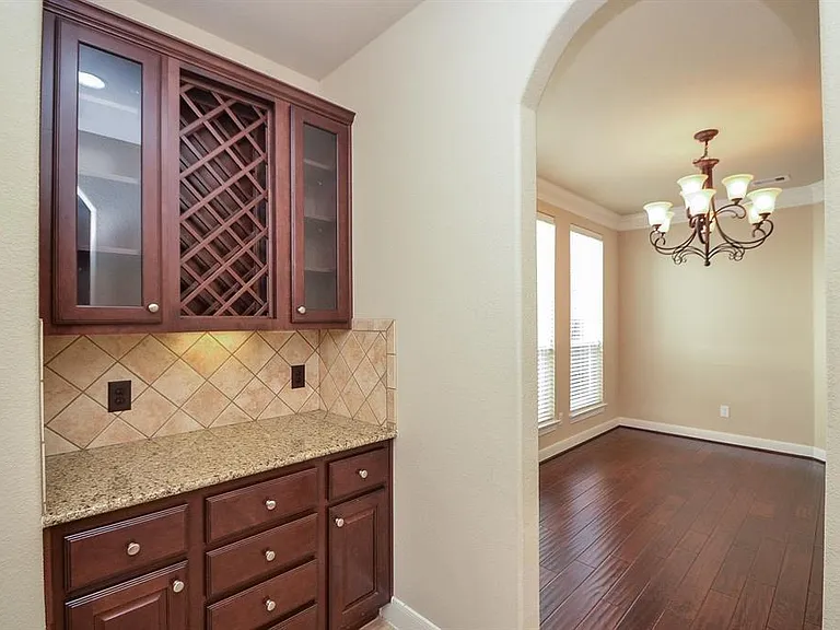 510 McAllister Ave — Photo 11