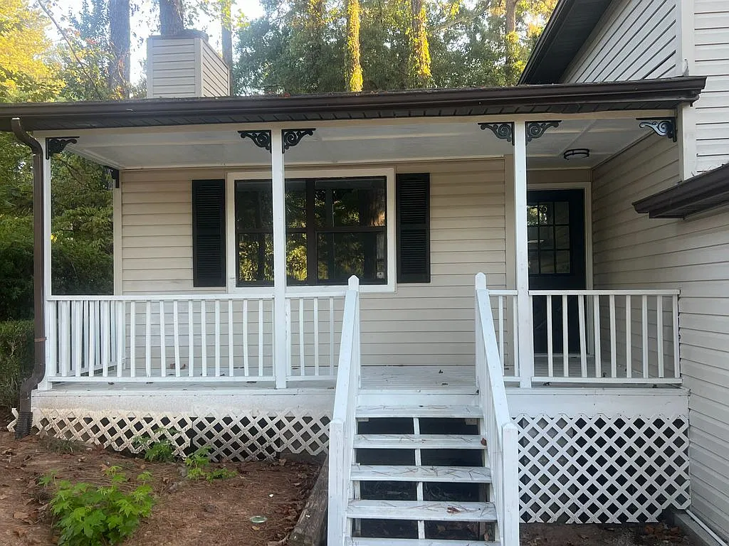 3 bed, 2.5 bath, 1624 sqft, $2,350 — Photo 3