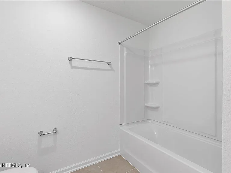 14220 Epply Dr — Photo 4