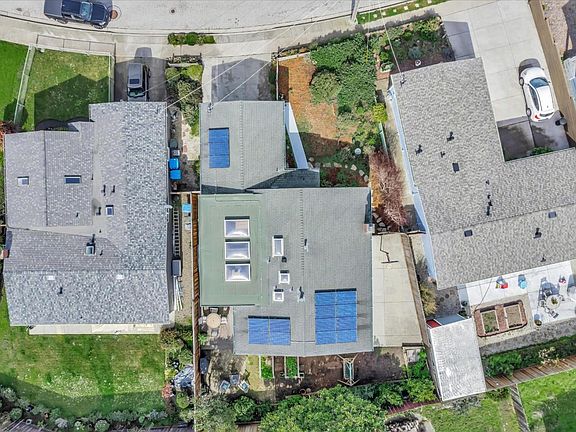 2nd image of 316 Greenway Dr