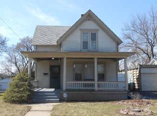 634 Brook St, Elgin, IL 60120