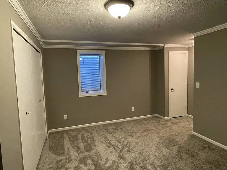 723 Tyler St NE — Photo 12
