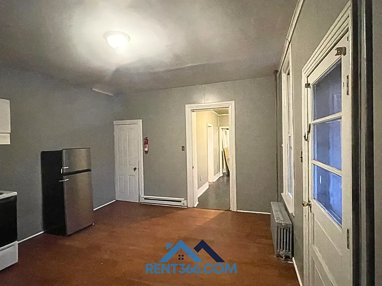 101 N George St #1 — Photo 5