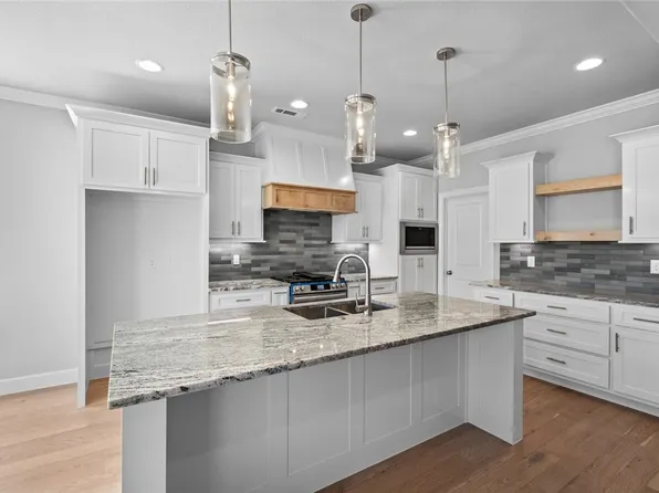 1480 Overcup Oak Ln, Bentonville, AR 72713
