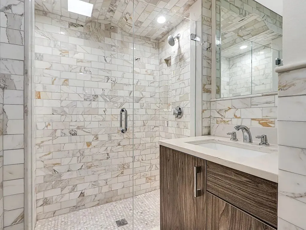 2 bed, 800 sqft, $3,500 — Photo 3