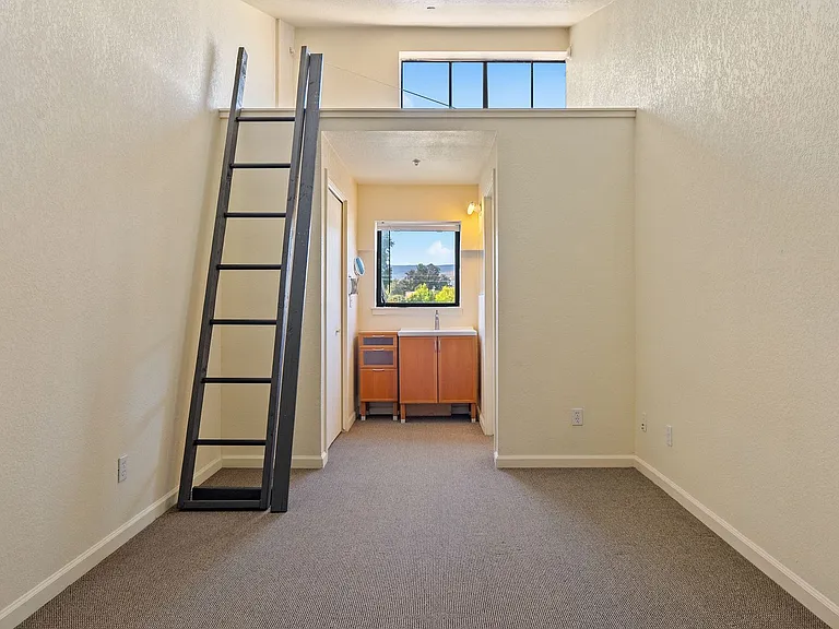 2074-2078 Parker Street - Residential — Photo 32