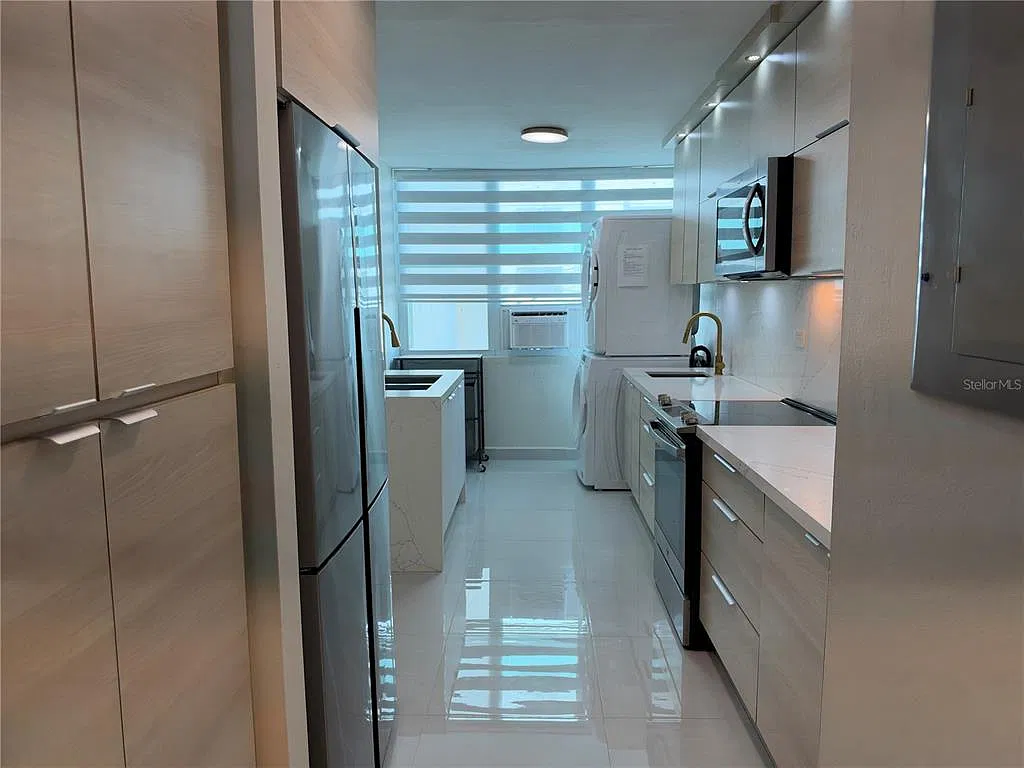 121 Avenue Roosevelt — Photo 3