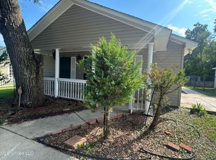 1113 Beach Ave, Gulfport, MS 39501