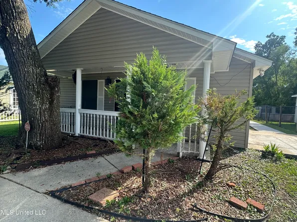 1113 Beach Ave, Gulfport, MS 39501