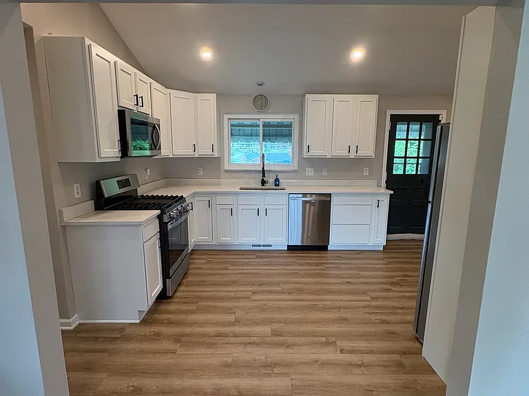1624 Sillview Dr — Photo 14