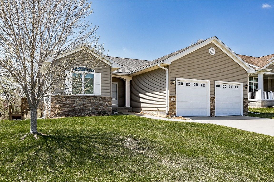 224-willowood-dr-hiawatha-ia-52233-zillow