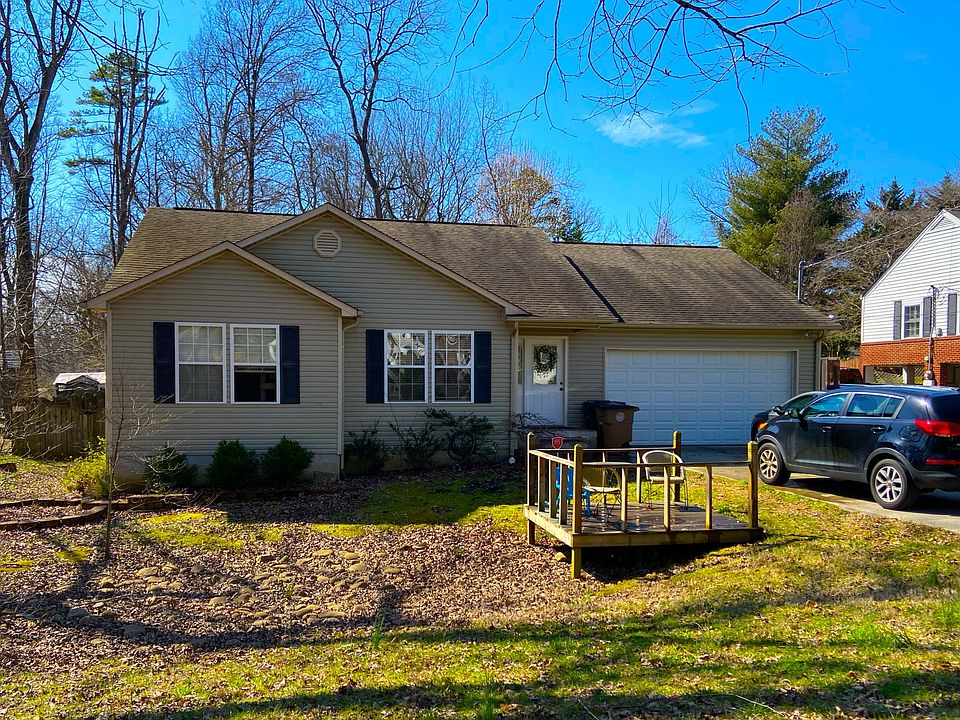 1st image of 5403 Pinewood Dr