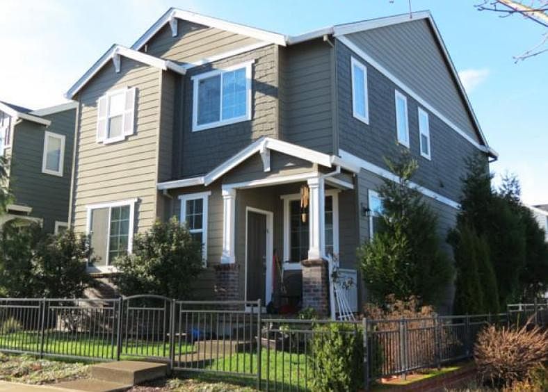 1st image of 298 NE Idyl Way