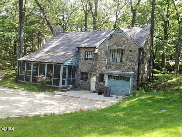 2nd image of 35 Cedar Gate Rd