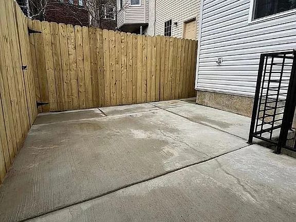 2nd image of 2540 W Girard Ave Floor 1