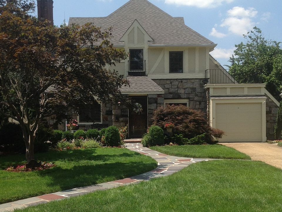 1st image of 12 Blenheim Ct
