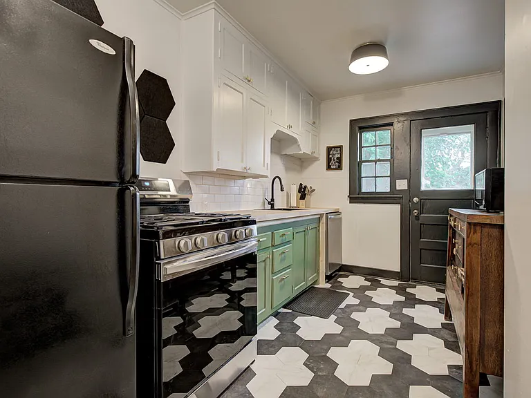 2215 W Broadway Ave #1 — Photo 18