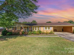 1218 Westwood Dr, Shelby, NC 28152