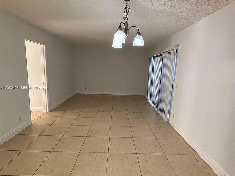 1502 Lake Crystal Dr #A — Photo 7
