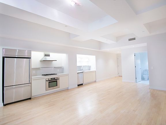 3rd image of 15 Broad St APT 1228