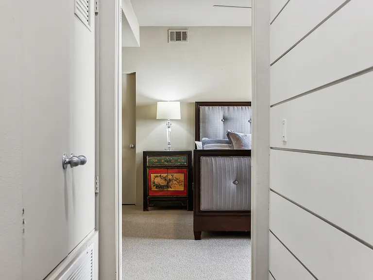 1506 E Baristo Rd — Photo 5