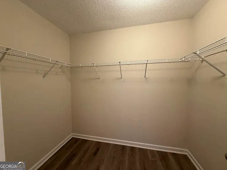 1007 Rolling Meadows Rd — Photo 13
