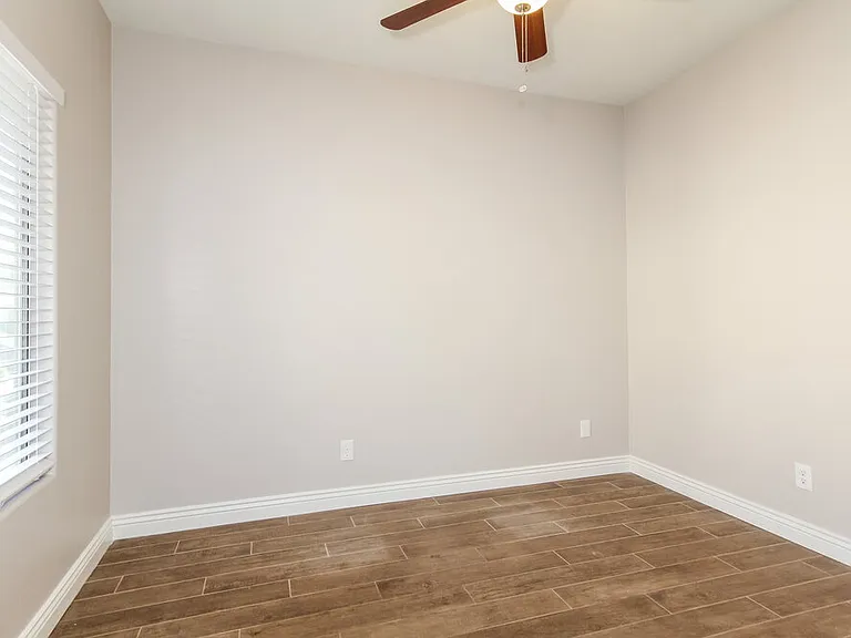14576 W Gelding Dr — Photo 13