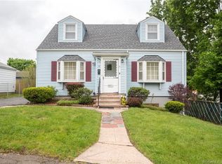 13 Blacy St, Hamden, CT 06514