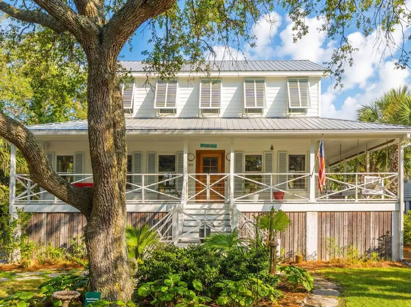 401 Sea Breeze Ln, Sullivans Island, SC 29482