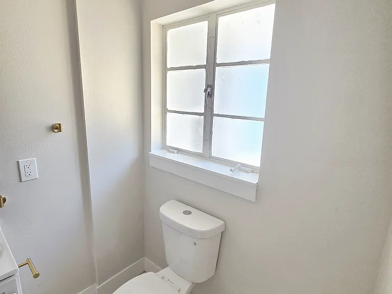 1919 Dr Martin Luther King Jr St S #1919 — Photo 10