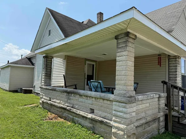 1718 & 1720 12th St, Bedford, IN 47421
