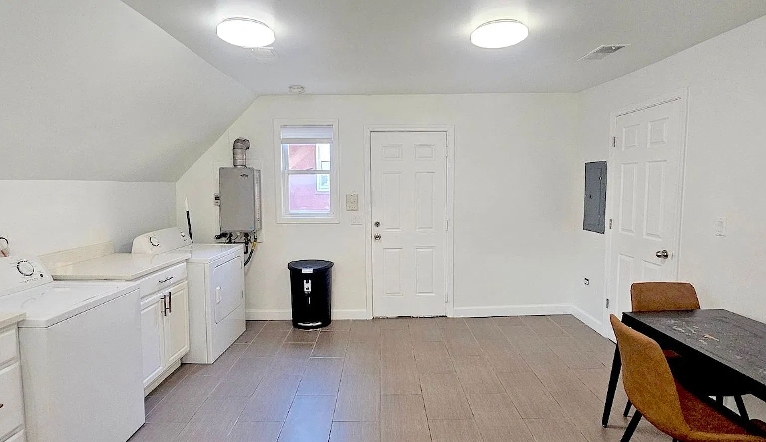 1341 N. Ashland — Photo 4