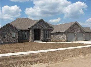 4415 SW Stonybrook Dr, Topeka, KS 66610