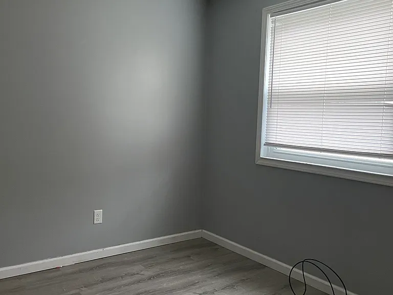 435 E Cass St — Photo 5