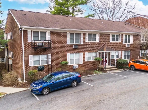 100 Pierson Miller Dr #9, Pompton Lakes, NJ 07442