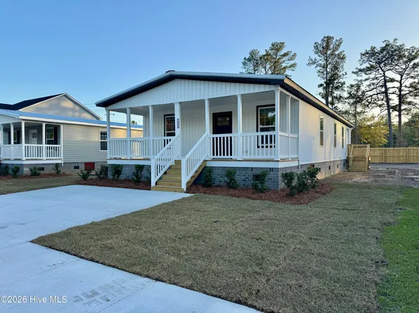 1021 Pine Ridge Court, Castle Hayne, NC 28429