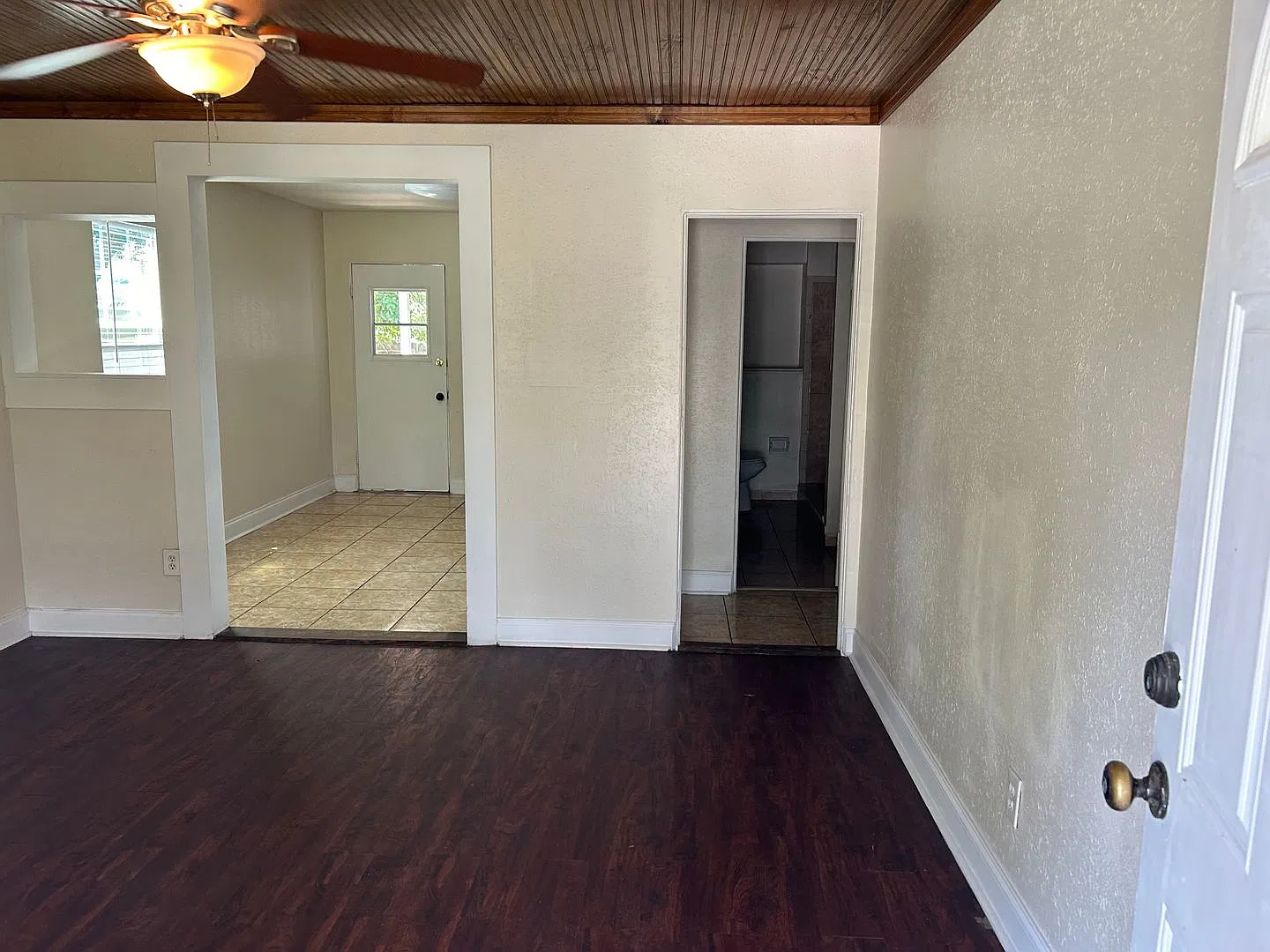 North Hyde Park 2 bedroom 2 bath — Photo 2