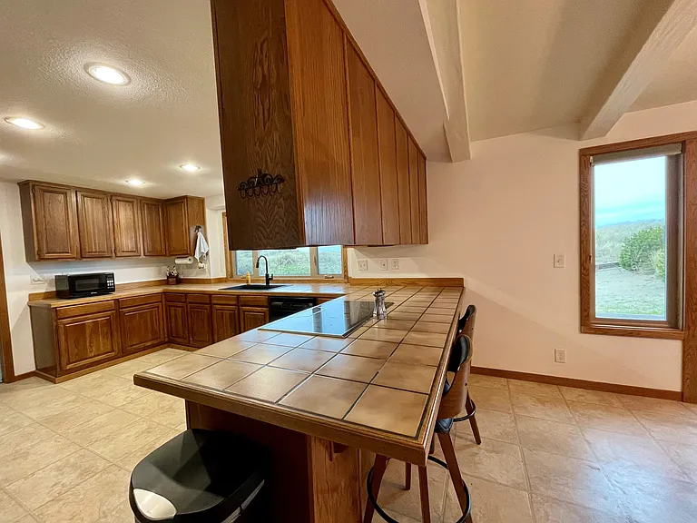 NW Oceania Dr — Photo 21